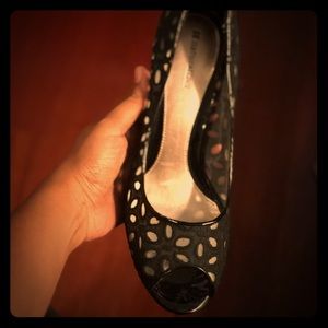 Naturalizer peep toe pumps platform heels shoes